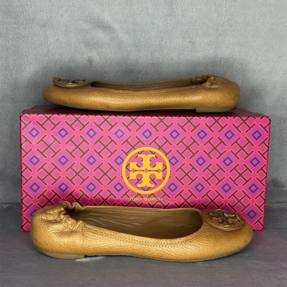 Tory Burch Reva Gold Ballet Flats Logo Medallion Sz 7.5 Classic - Picture 3 of 6